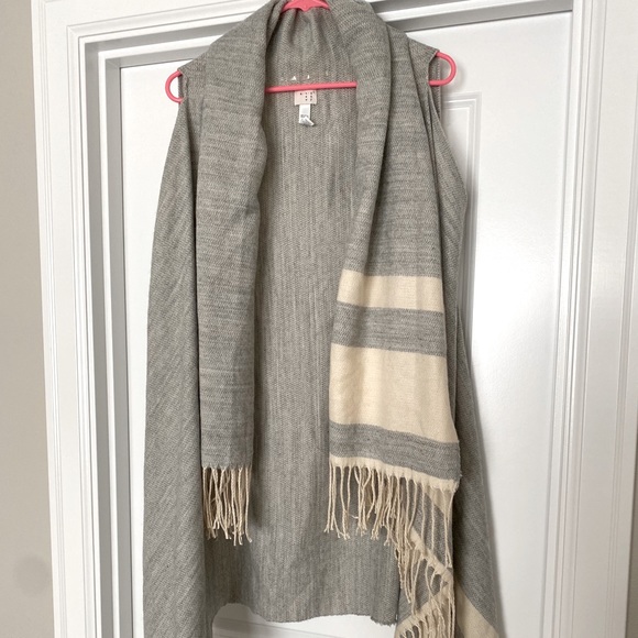 Scarf vest - Picture 1 of 3